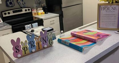 Charming 2-bedroom townhome in fabulous Canal Winchester! Pool & Fitness center!