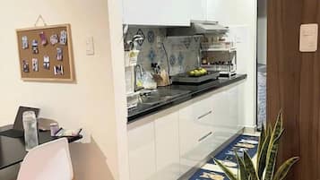 Suíte básica, 1 quarto, acesso ao Club Lounge, vista para a cidade | Roupas de cama de algodão egípcio, roupas de cama premium