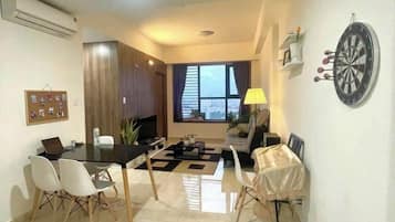 Egyptian cotton sheets, premium bedding, down comforters