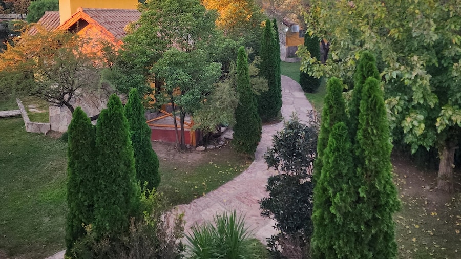 Merlo Trail Lodge