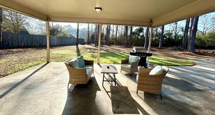 Spacious 4-bedroom house 5 minutes from GSU and close to everything