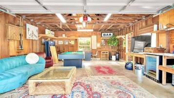 TV, fireplace, video games, offices