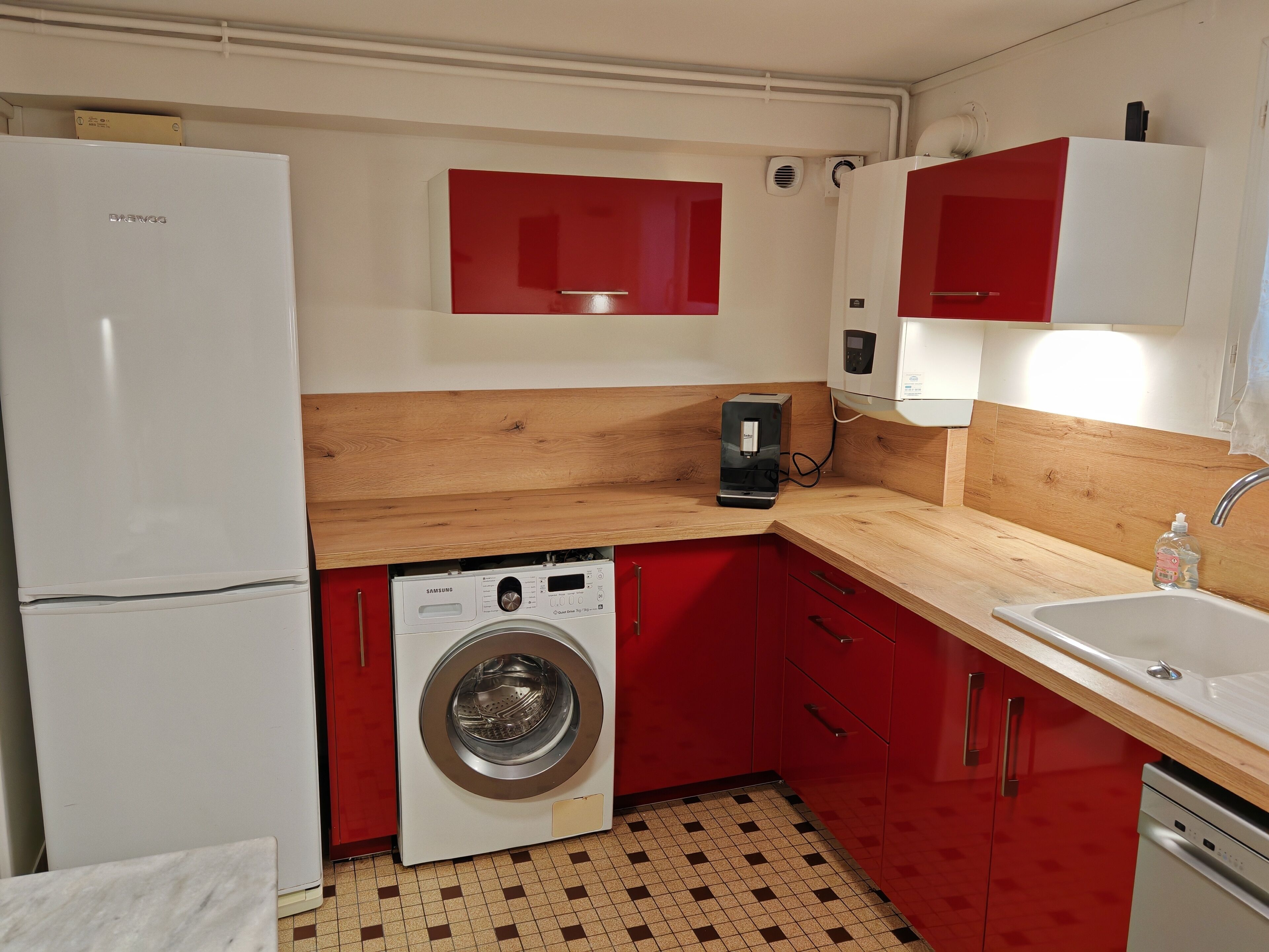 Refrigerador, microondas, horno, placa de cocina