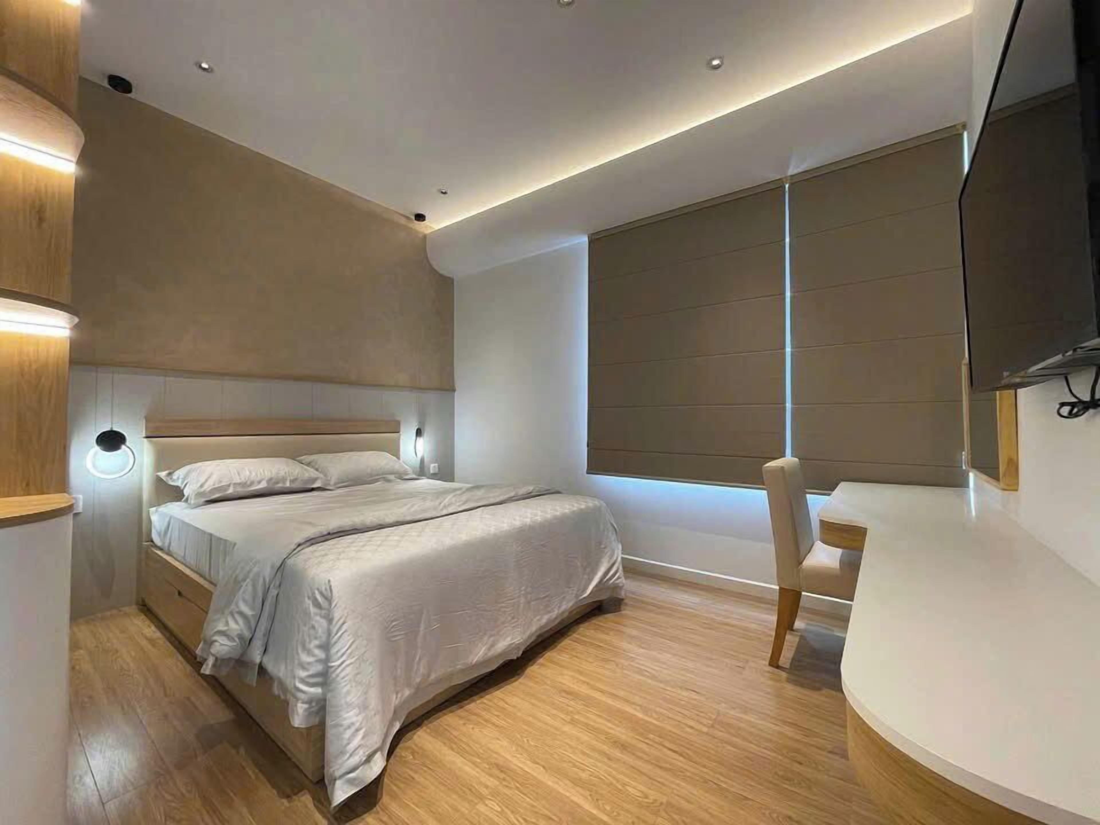 Basic Suite, 1 Bedroom, Club Lounge Access, City View | Egyptian cotton sheets, premium bedding, down comforters