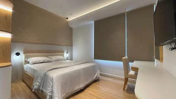 Basic Suite, 1 Bedroom, Club Lounge Access, City View | Egyptian cotton sheets, premium bedding, down comforters