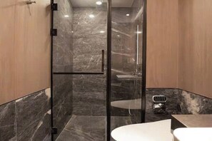 Separate tub and shower, hydromassage showerhead, designer toiletries - Nova Lumiere Q2 Luxury Vacation (An Khanh)