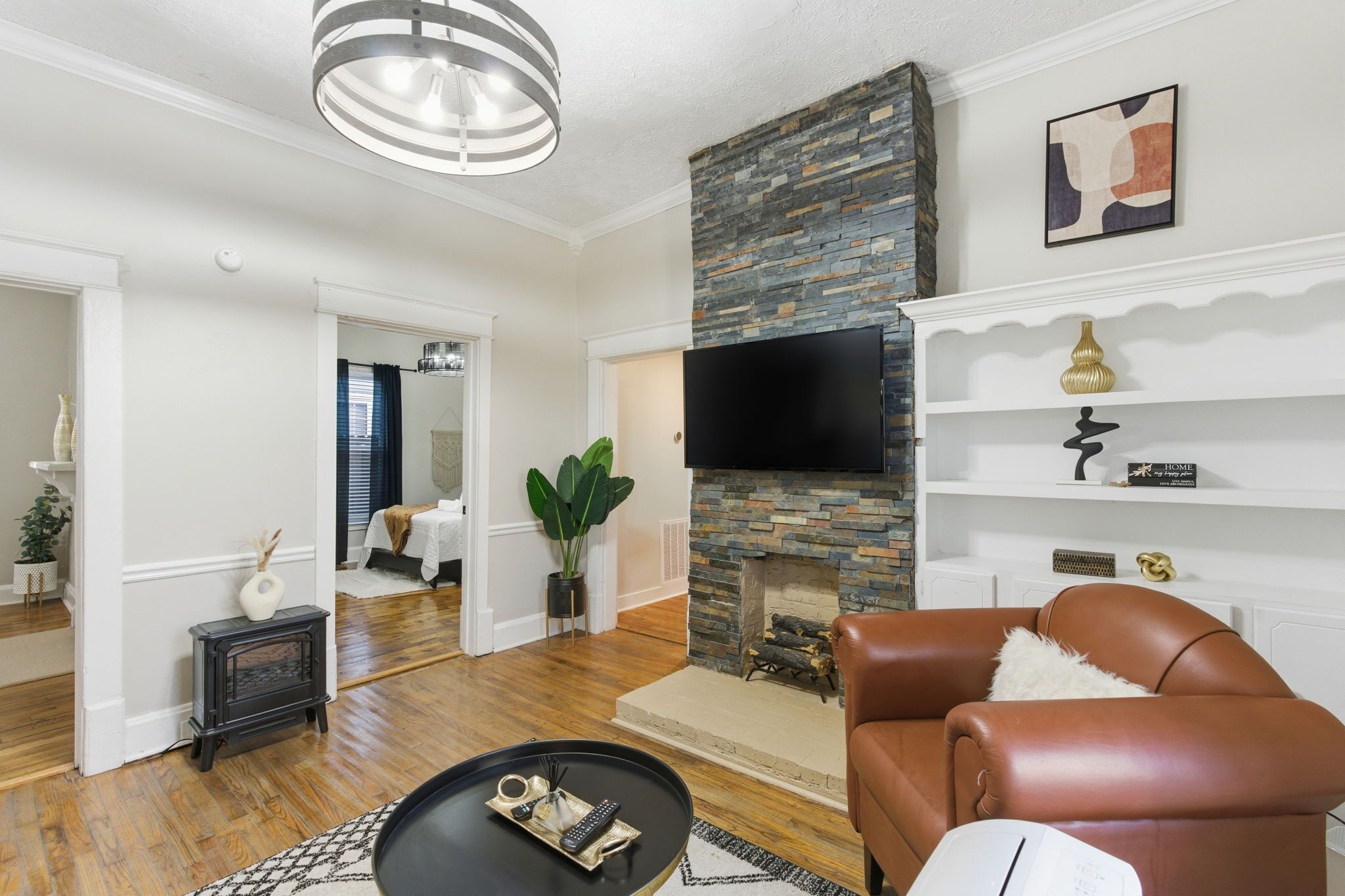 智能电视、乒乓球、办公室