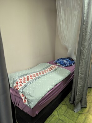 1 sovrum, skrivbord, gratis wi-fi och sängkläder