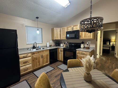 Remodeled Western Country Getaway Near Lake & Trails