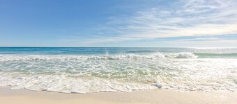 Brand New Townhome! 3 Mins to The Wharf | Garage + 3 Parking Spots | Sleep 8