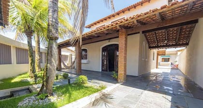 Casa em Itanhaem com Piscina a 10min da Praia