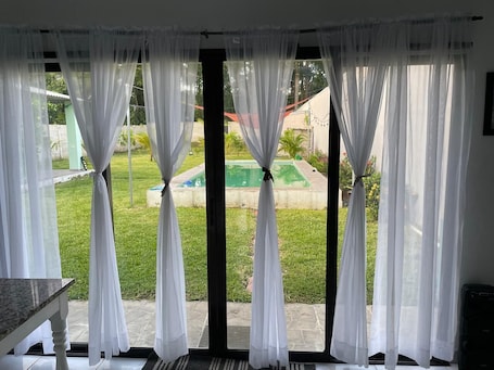 Interior. Peaceful 4-bedroom house with AC in Los Cóbanos Near the Beach