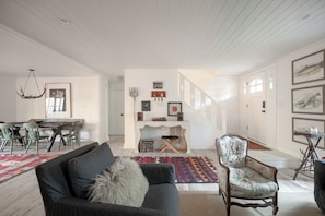 Interior - Luxury Cottage on Flat Mountain in Highlands NC (Highlands)