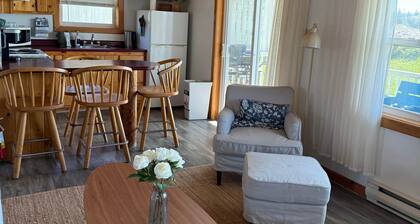 Cozy Oceanfront Cottage on Crescent Beach · 2 Bedrooms · King Bed · Ocean Views