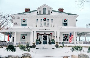 Exterior - Pandora's Manor Bed & Breakfast (High Point)