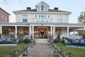 Exterior - Pandora's Manor Bed & Breakfast (High Point)
