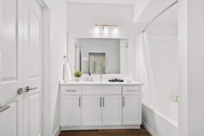 Douche, sèche-cheveux