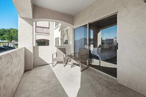 Terrace/patio - Bright 2BR: Scottsdale, Pet-friendly, Sunrise Peak (Scottsdale)