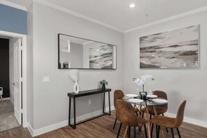 Dining - Bright 2BR: Scottsdale, Pet-friendly, Sunrise Peak (Scottsdale)