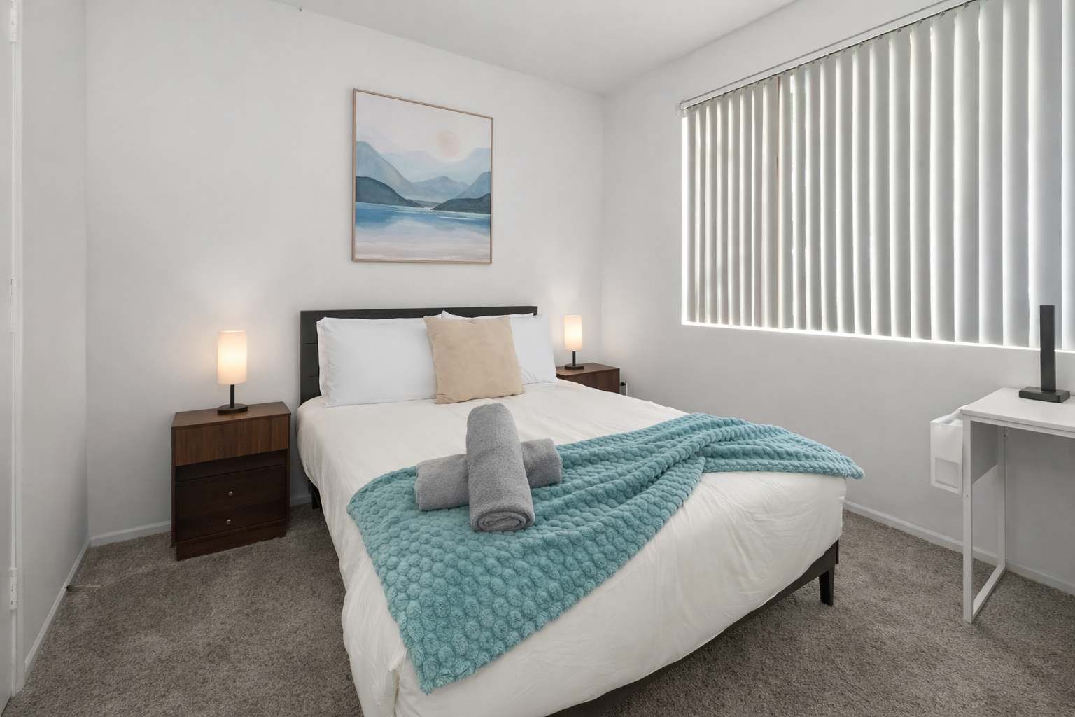 B ügeleisen/Bügelbrett, Reisekinderbett, WLAN, Bettwäsche