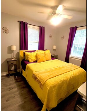 2 chambres, fer et planche à repasser, Wi-Fi gratuit, draps fournis