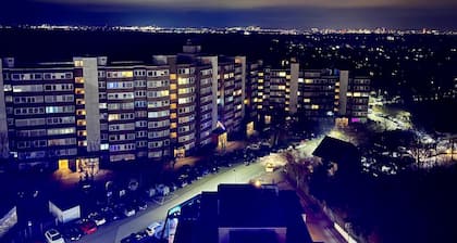 Fully furnished apartment with panoramic views of Cologne