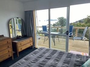 Silitysrauta/-lauta, Wi-Fi, vuodevaatteet