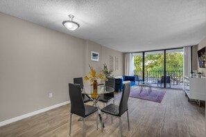 Interior - Stylish 2BR in North Miami Close to Aventura Mall (North Miami)