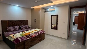 Deluxe Room - Stella Homestay- Near Yashoobhomi (New Delhi)