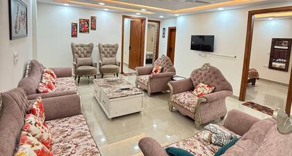 Stella Homestay- Near Yashoobhomi