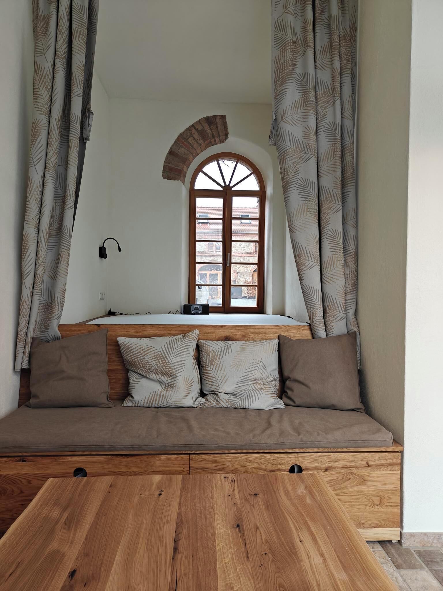 Luxury Studio Suite, Garden View | In-room safe, iron/ironing board, free WiFi