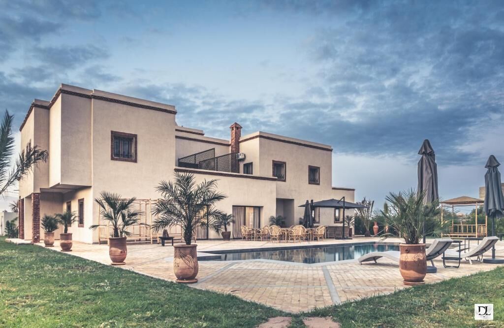 2 piscines extérieures