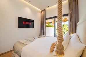 Two-Bedroom Apartment | Soundproofing, free WiFi - Dar Lazrek Villa & Guest House  (Sidi Abdallah Ghiat)