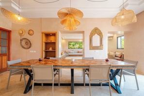 50-inch flat-screen TV with satellite channels, Netflix - Dar Lazrek Villa & Guest House  (Sidi Abdallah Ghiat)
