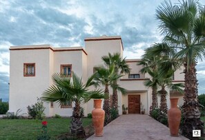 Front of property - Dar Lazrek Villa & Guest House  (Sidi Abdallah Ghiat)