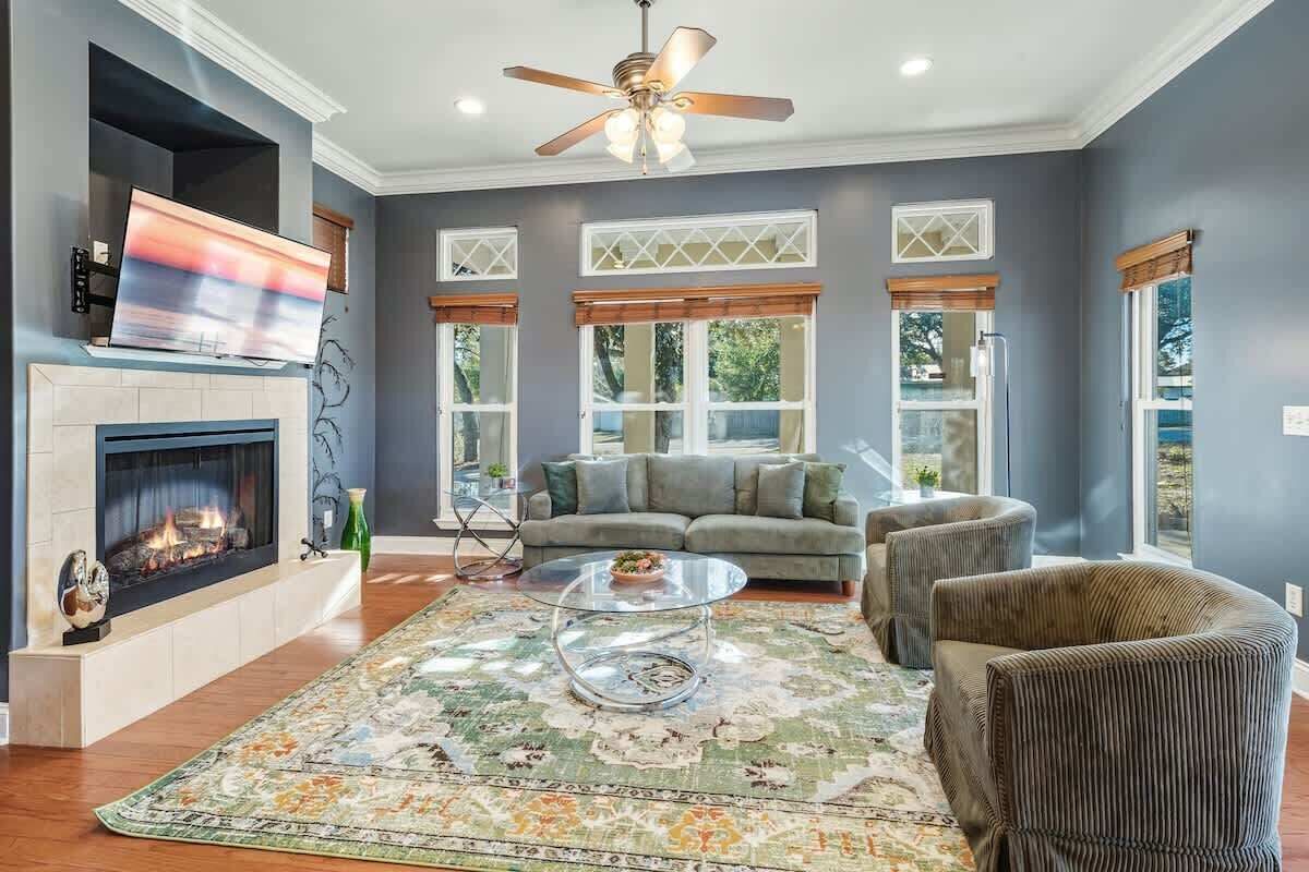 Smart TV, fireplace, foosball