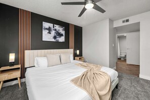 Bügeleisen/Bügelbrett, Reisekinderbett, WLAN, Bettwäsche