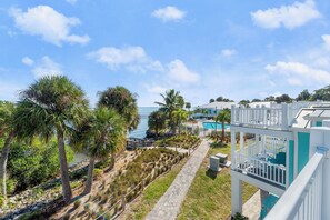 Property grounds - Water Front Sunset 1-Bedroom House fully furnished in perfect Jensen Beach (Jensen Beach)
