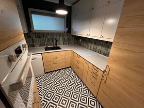 Uuni, liesi, astianpesukone