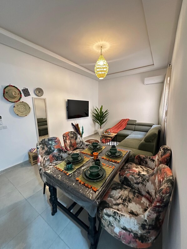 Living area - Luxury apartment just 5 minutes from the city center, near Marrakech Airport. (Marrakesh)