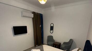 Ferros/tábuas de passar roupa, Wi-Fi, roupa de cama