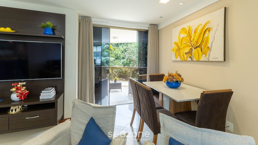 Apt w/ Balcony Steps From the Sea, Ilheus Erw0301