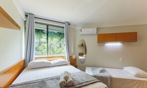 Apartment | 2 bedrooms - Apt w/ Balcony Steps From the Sea, Ilheus Erw0301 (Ilhéus)