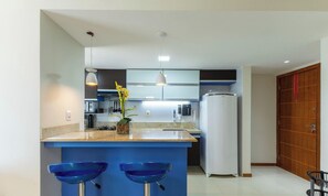 Private kitchen - Apt w/ Balcony Steps From the Sea, Ilheus Erw0301 (Ilhéus)