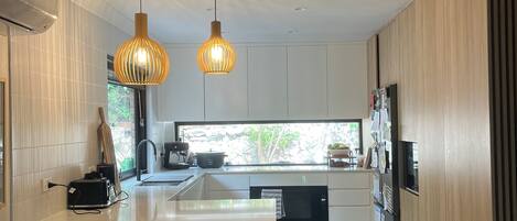 Microwave, oven, stovetop, dishwasher