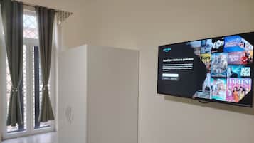 Desk, laptop workspace, iron/ironing board, free WiFi