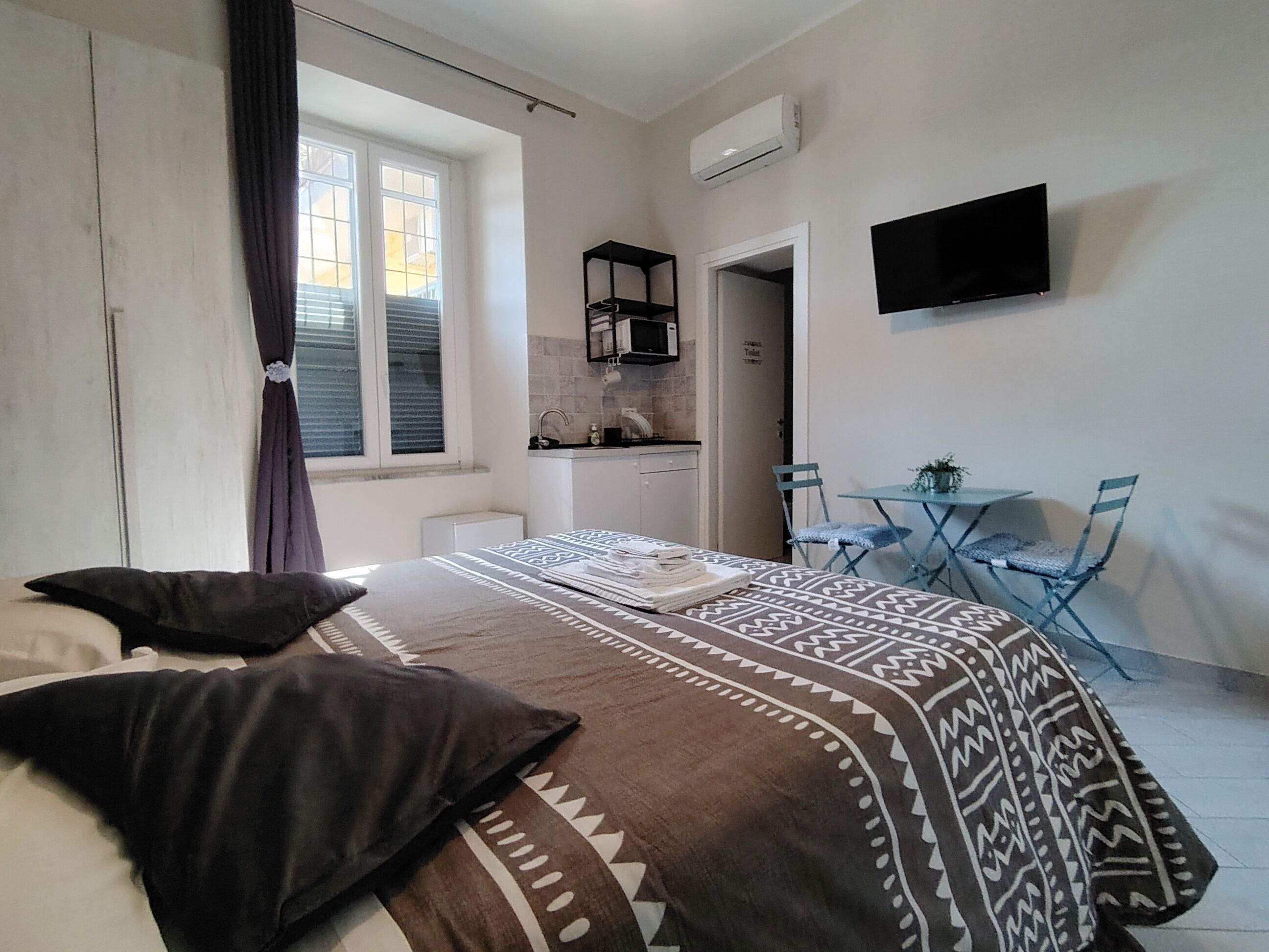 Chambre Double, vue cour intérieure