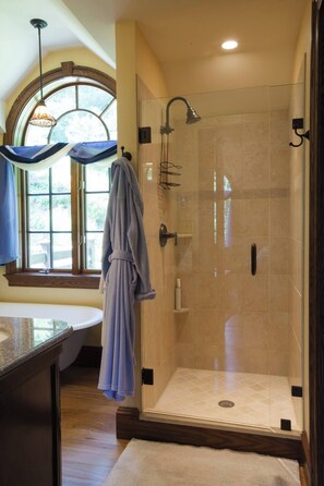 Shower, hair dryer, towels, soap - Secret Garden Suite at French Country Manor B&B (New Providence)