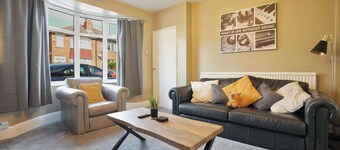 Extended Stay Welcome - Sleeps 5 - Free Parking