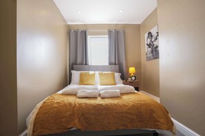 3 室のベッドルーム、WiFi、ベッドシーツ